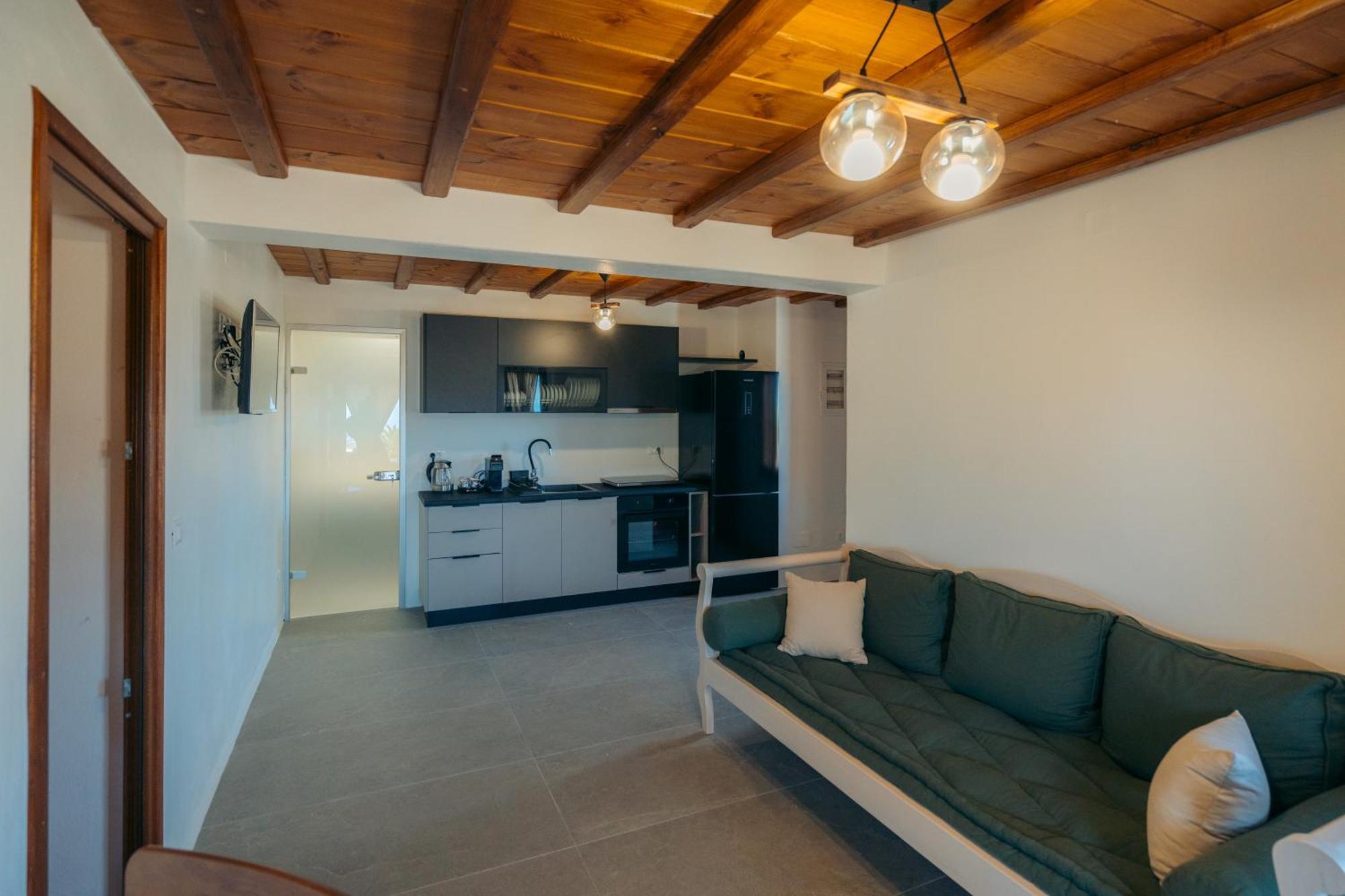 Loukia Apartments Artemonas Esterno foto